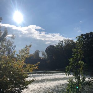 Wasserfall - ein Kraftort mitten in München
